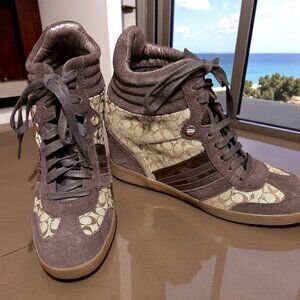 Coach Alara Brown Signature Suede Wedge Sneakers Size 8M Women’s High Top Shoes
